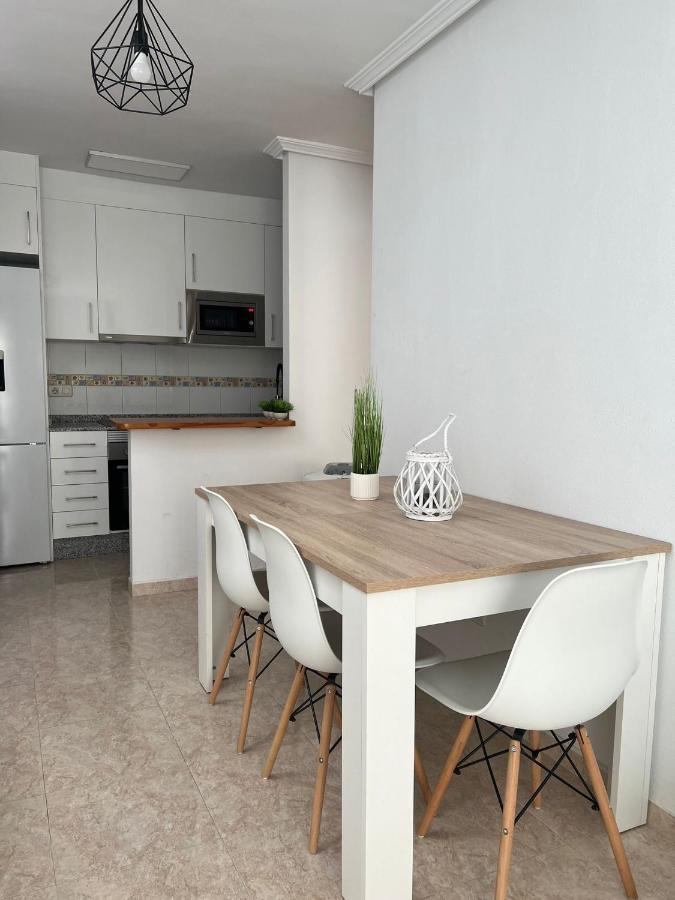 Atico Duplex Con Vista Mar Y Terraza Privada A 200M De La Playa Hasta 6 Personas Garrucha Exterior foto